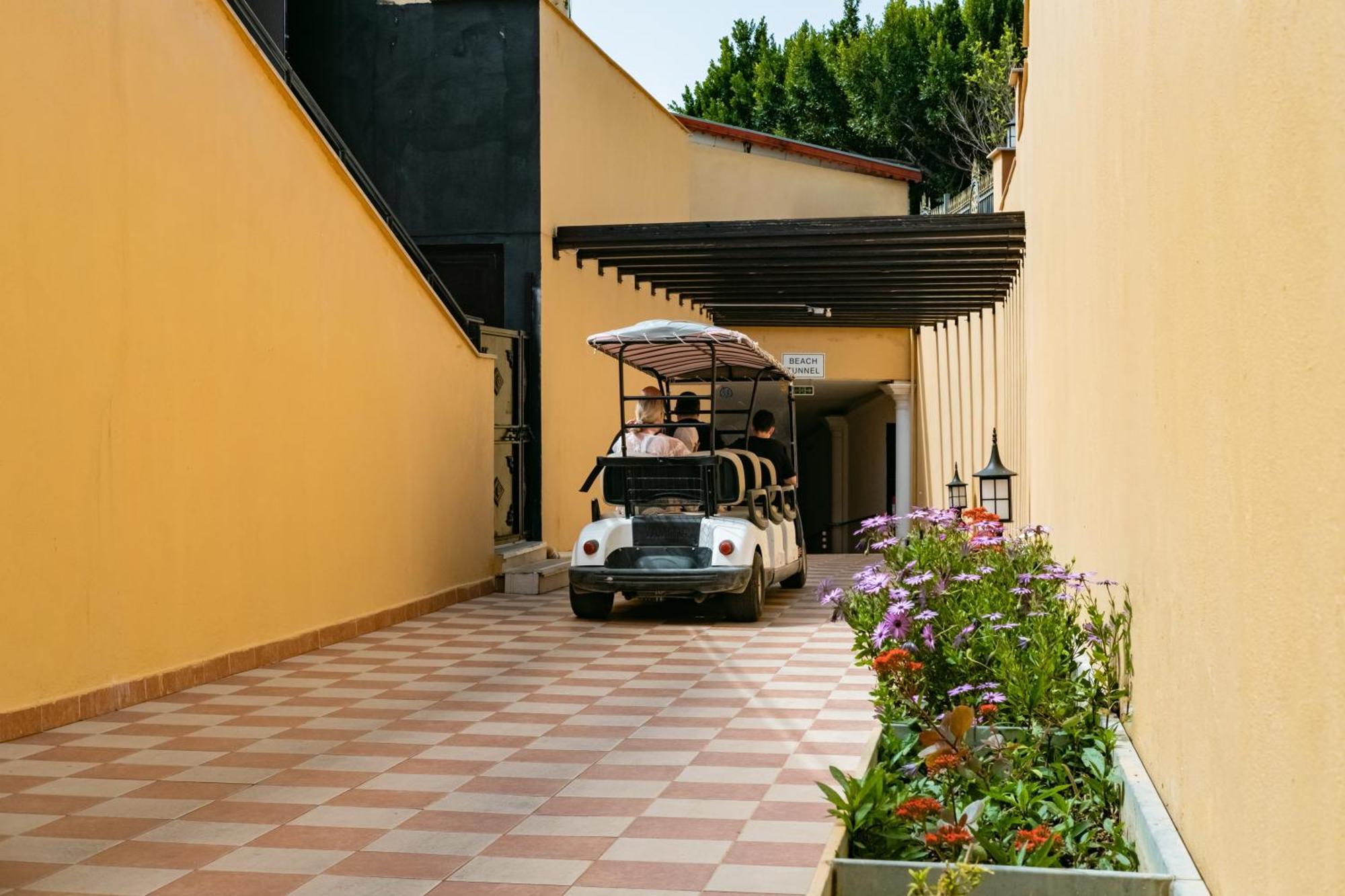 Villa Side Residence Bagian luar foto