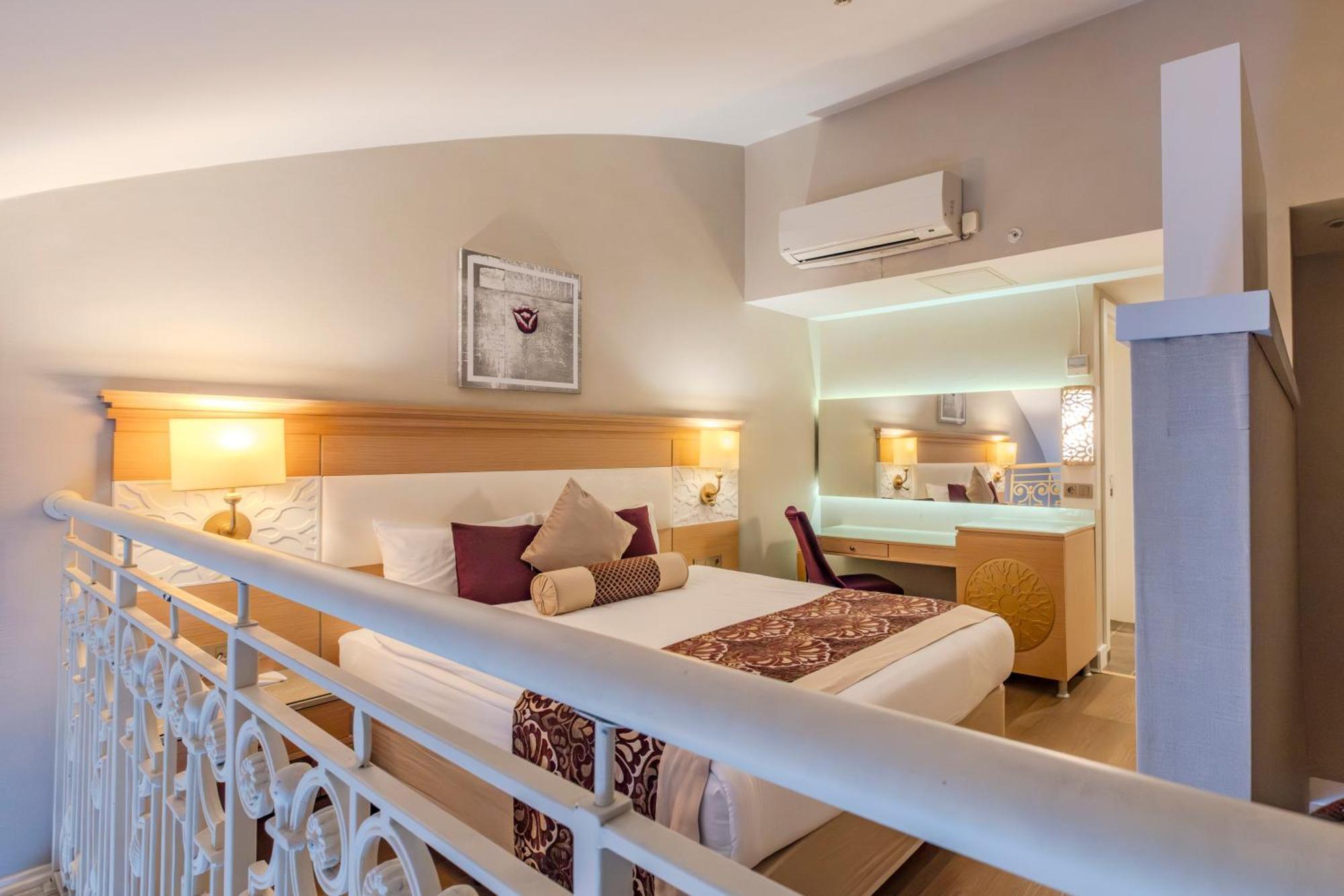 Villa Side Residence Bagian luar foto